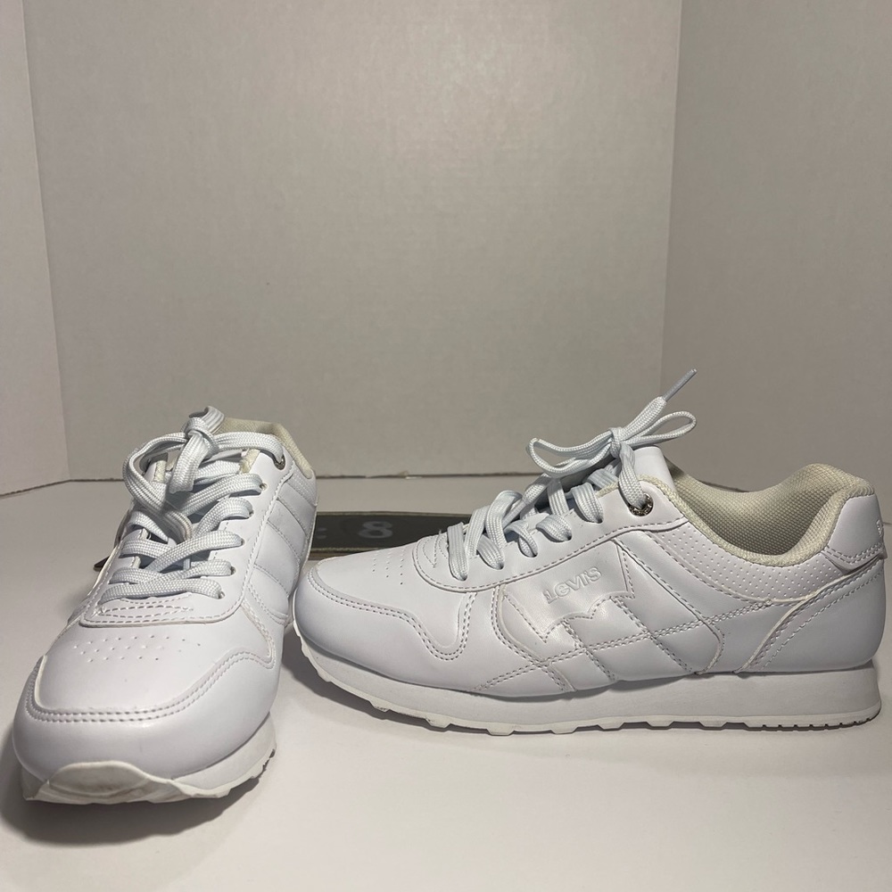 Levi’s size 8 women shoes